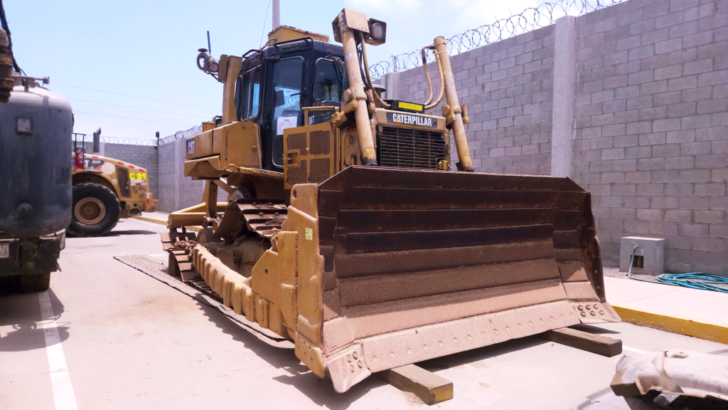 Tractor CATERPILLAR D6T