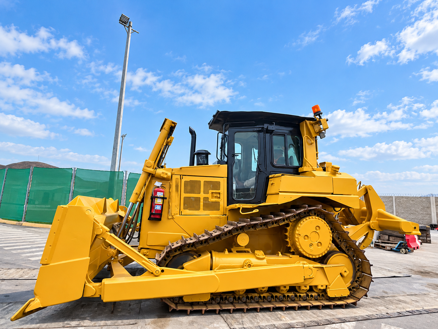 TRACTOR D6T