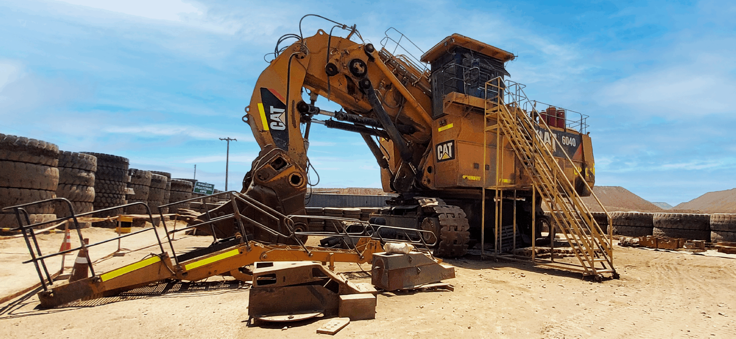 Pala Hidráulica Caterpillar 6040FS