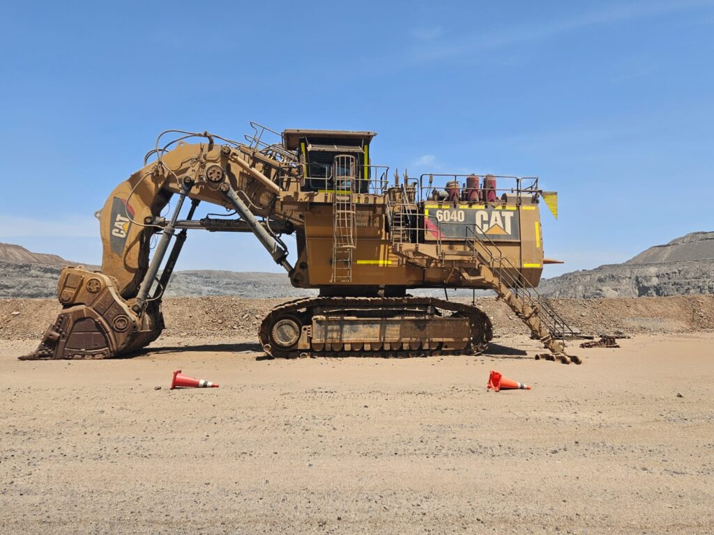 Pala Frontal Caterpillar 6040FS