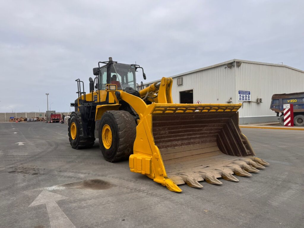 Cargador Frontal Komatsu WA500-6